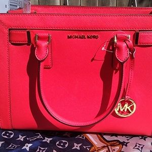Michael kors red leather tote